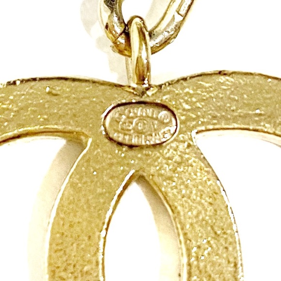 ❌SOLD❌VINTAGE CHANEL Black Gold  CC Logo Necklace - Picture 4 of 12